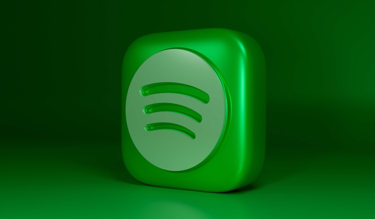 An animated Spotify logo