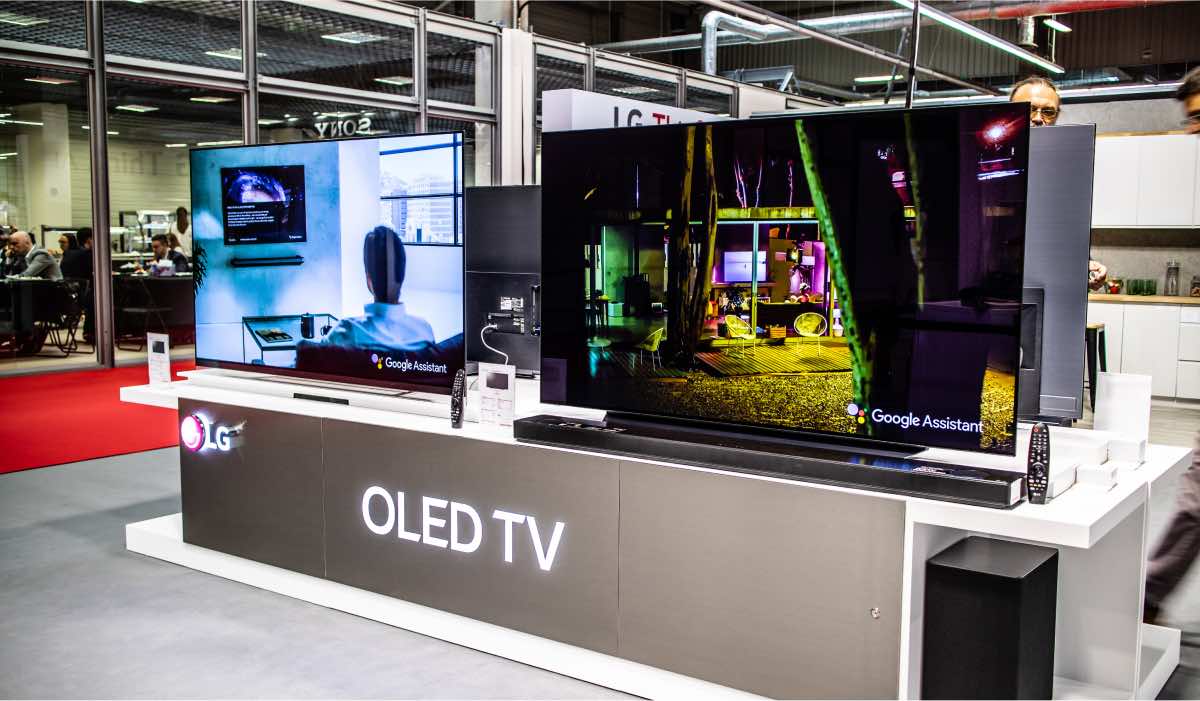 OLED TV LG display in a store